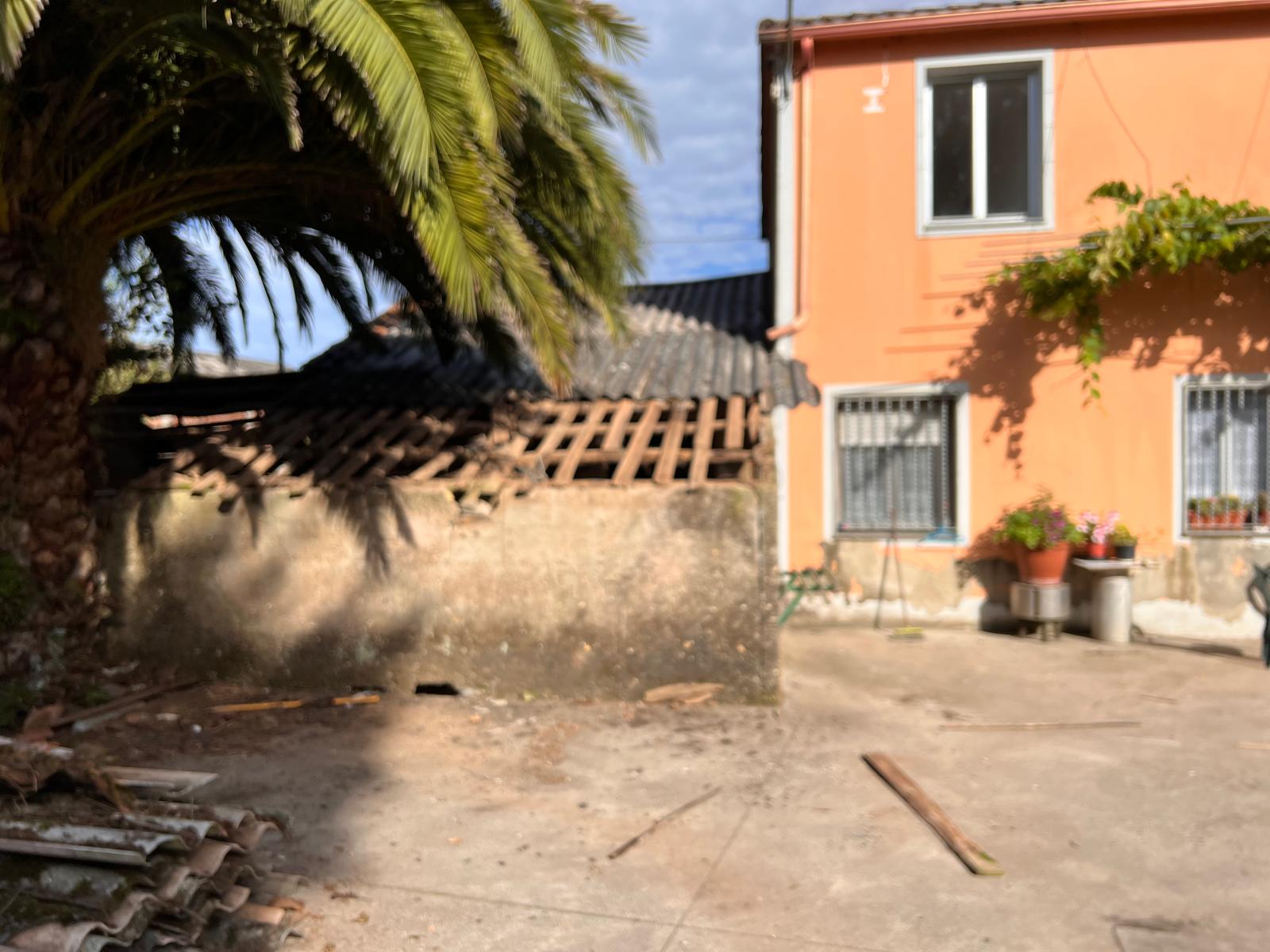 Porche de Piedra Antiguo